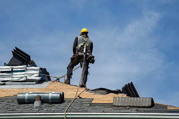 Professional Roofing technician working in Claysburg, PA